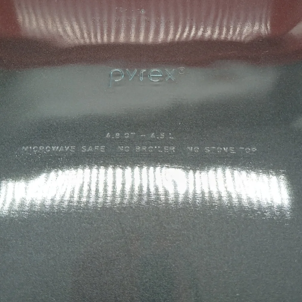 Pyrex Basics 4.8 QT Glass Baking Dish with Plastic Lid Casserole Dish​​​ - Picture 8 of 12